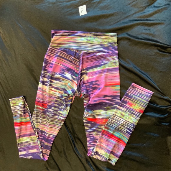 EUC-KOS USA multicolor leggings size small - Picture 3 of 4